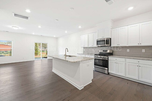 Foto del edificio - 2881 Yeager Dr NW