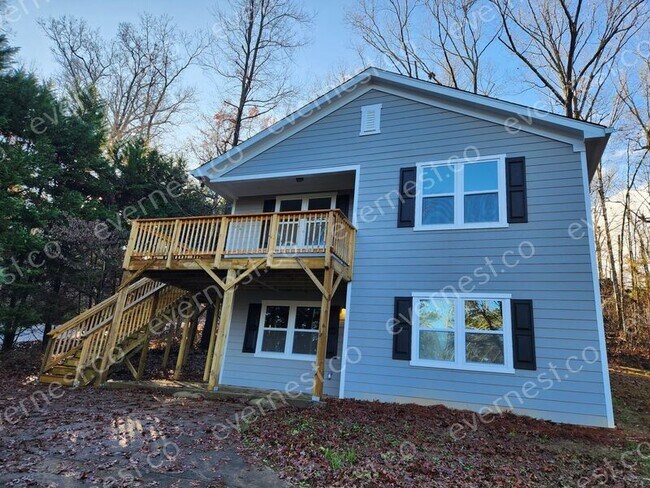 Foto del edificio - 7888 Wilkinson Dr