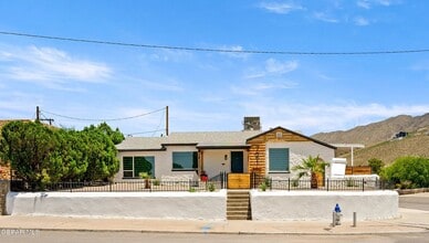 Building Photo - 721 Mesita Dr