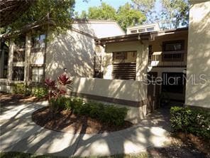 Building Photo - 105 Woodlake Wynde