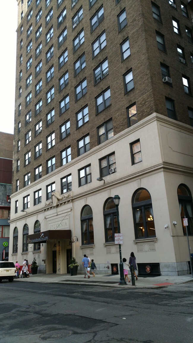 Foto del edificio - 1324 Locust St