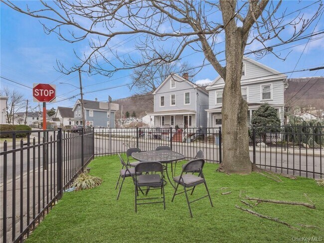 Foto del edificio - 32 4th St