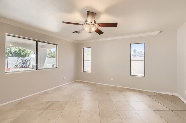 Building Photo - 7713 S 47th Ln