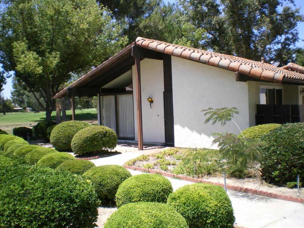 Foto principal - 1325 Seven Hills Dr