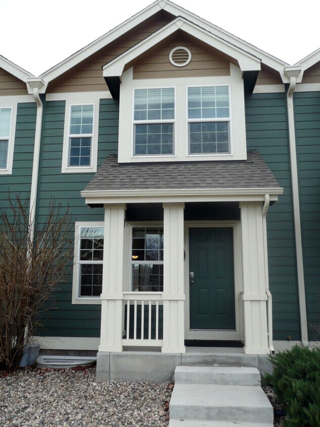 Foto principal - 833 Apex Dr