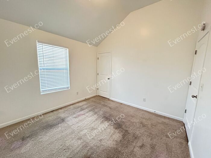 Foto principal - 5876 Grande River Rd