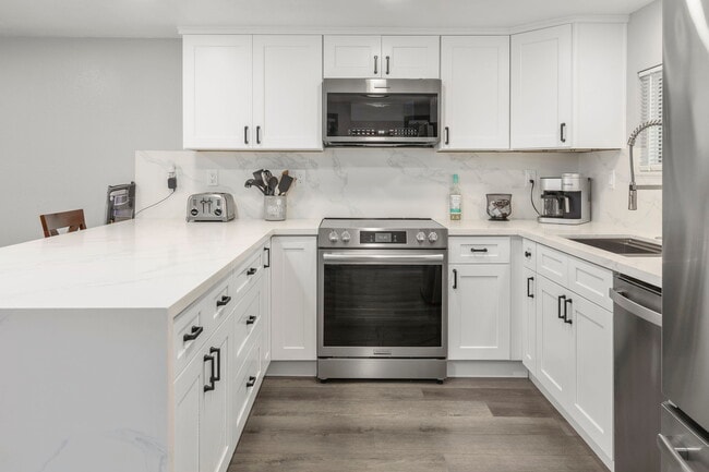 Foto del edificio - 8535 Paradise Valley Rd