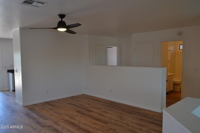 Building Photo - 976 E Greenlee Ave