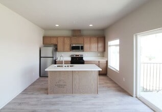 Building Photo - 1200 N 8th Ave