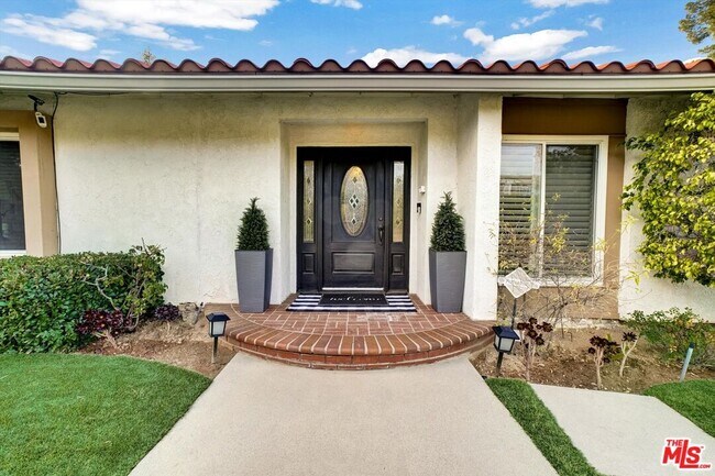 Foto del edificio - 10467 Oakdale Ave
