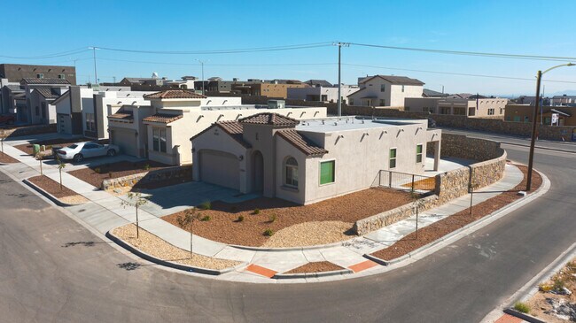 Building Photo - 12856 Haxby St
