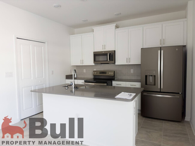 Foto del edificio - 2640 Neptune Rd