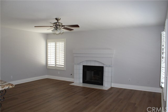 Foto del edificio - 25990 Brookmere Ave