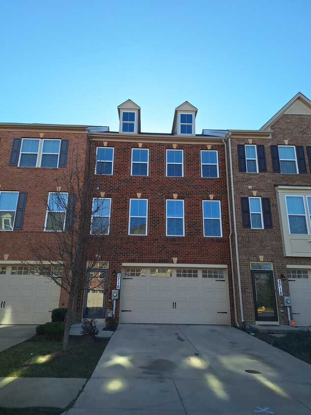 Primary Photo - 3716 Marlborough Pl