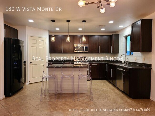 Foto del edificio - 180 W Vista Monte Dr