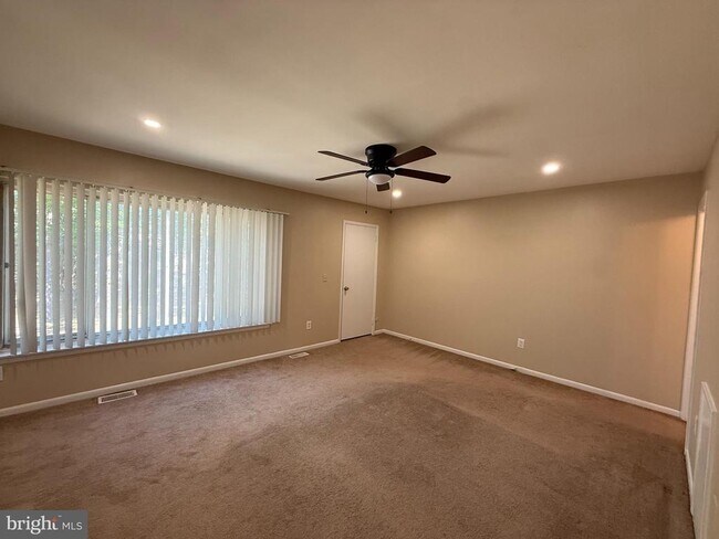 Foto del edificio - 1151 Golden Pond Ct