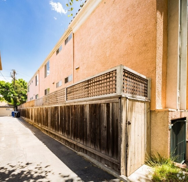 Building Photo - 2642 S. Sepulveda Blvd.