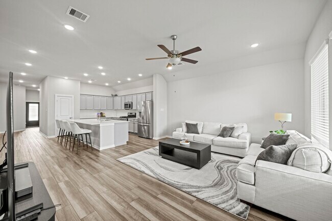 Building Photo - 30319 Tall Fescue Dr