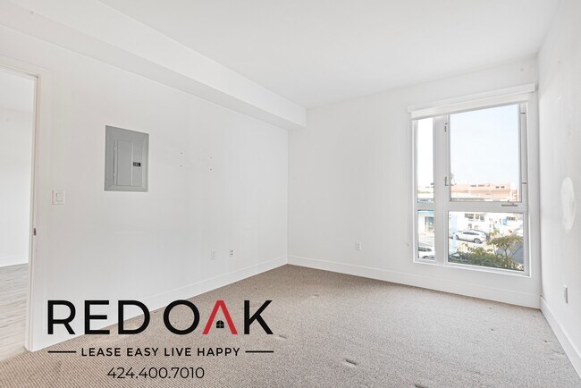 Foto del edificio - 1168 1/2 S Barrington Ave-208