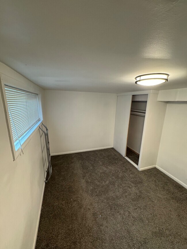 Foto del edificio - 2303 Taylor Ave
