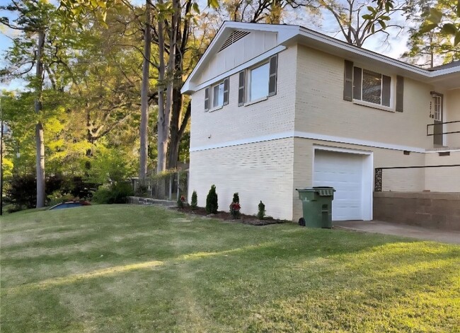 Foto del edificio - 3016 Brewton St