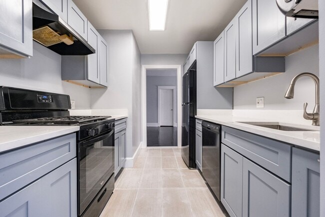Building Photo - Spacious 3 BR/1 BA Apartment in Columbia H...