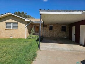 Building Photo - 2113 Axtell St