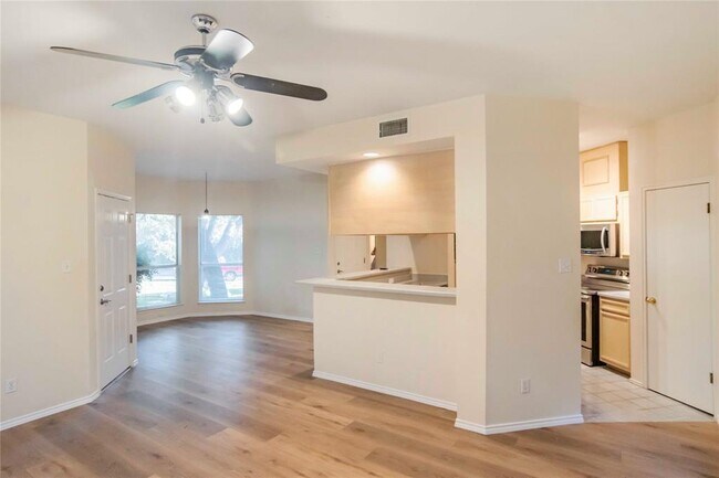 Building Photo - 5702 Taylor Draper Cove
