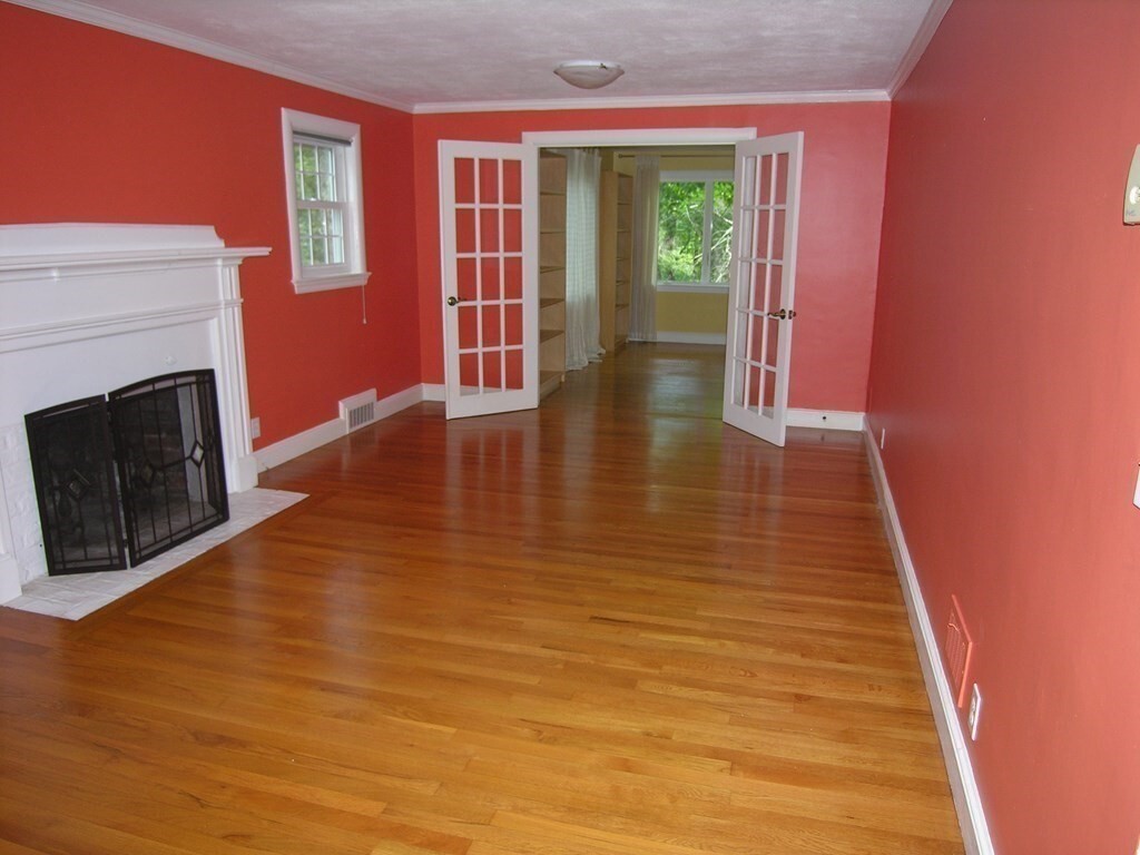 Primary Photo - 68 Craftsland Rd