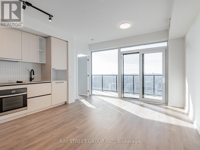 Building Photo - 1285 Dupont St