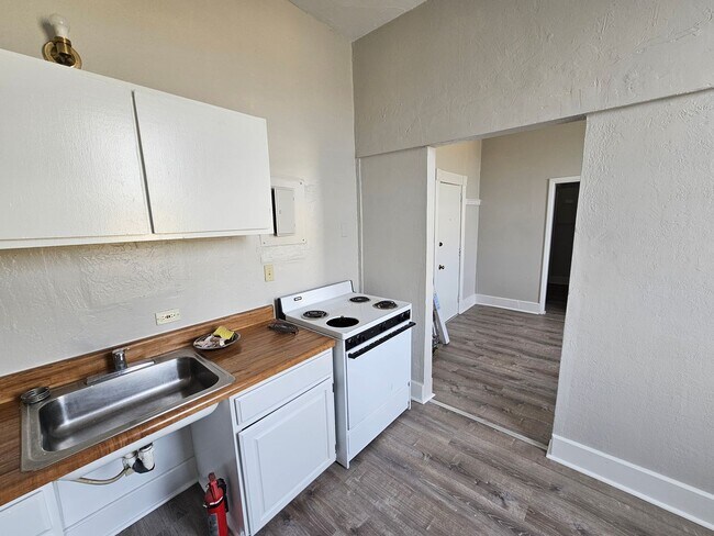 Foto del edificio - 221 Fir St