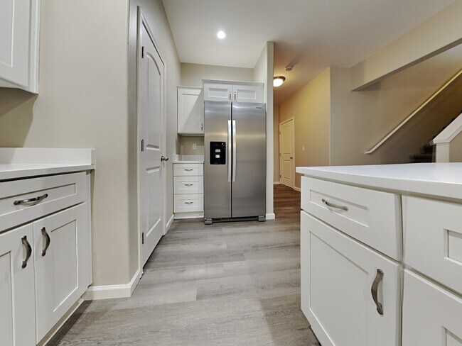 Building Photo - 2531 10th Ct SE