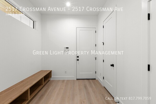 Building Photo - 2517 Crossman Ave