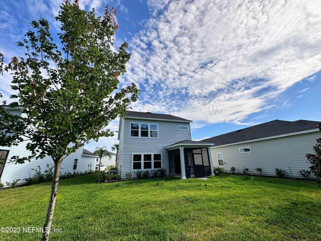 Building Photo - 269 Killarney Ave