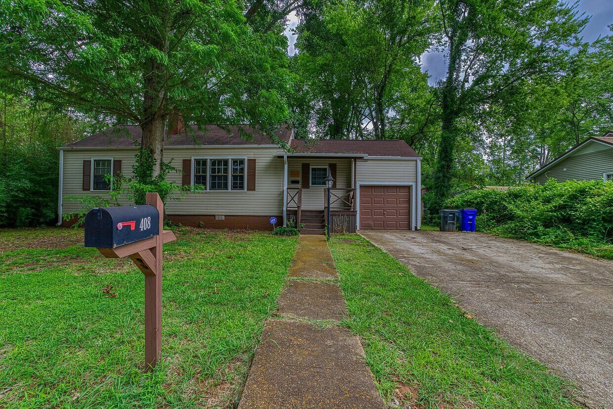 Primary Photo - 408 Cypress Mill Rd