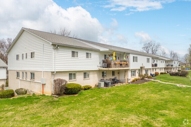 Building Photo - Olympic Gardens Apartments