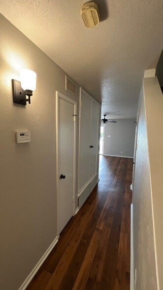 Building Photo - 114 Meadow View Dr