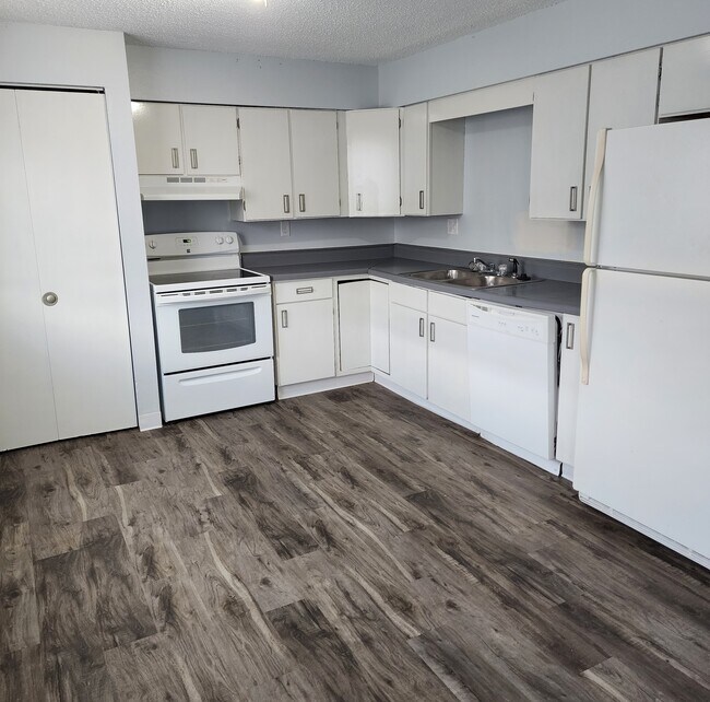 Foto del edificio - 3265 8th St