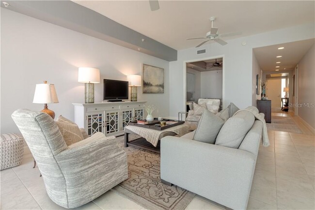 Foto del edificio - 1375 Beach Rd