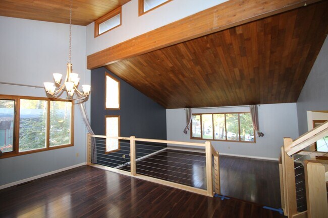 Building Photo - 12811 Huffman Cir