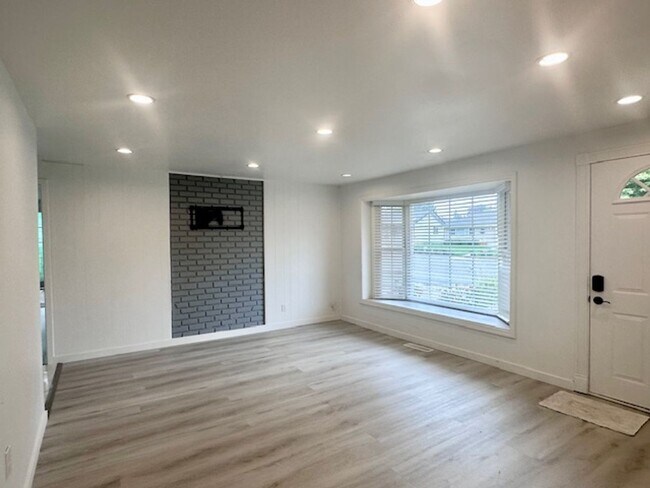 Foto del edificio - Charming 4 bedroom Rambler