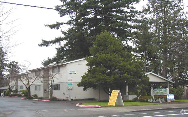 Building Photo - Kelly Creek Apartments