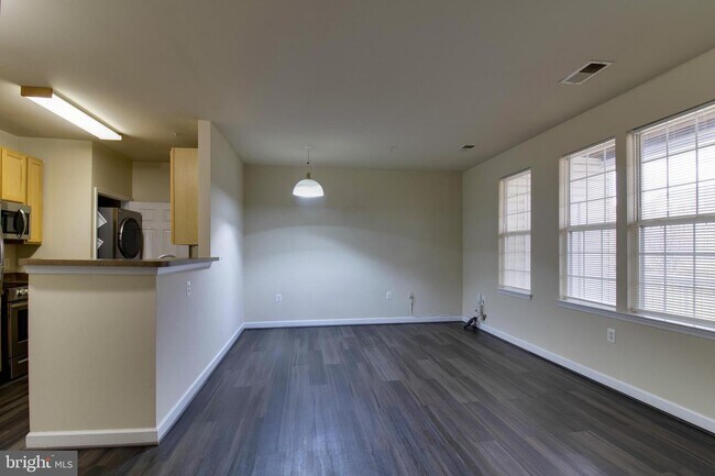 Foto del edificio - 42531 Rockrose Square