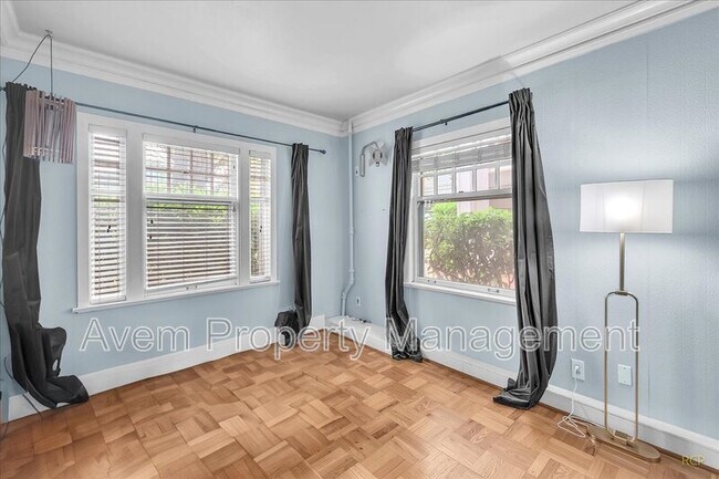 Foto del edificio - 1811 NW Couch St