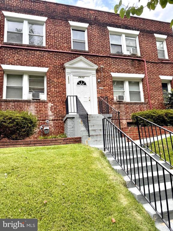 Building Photo - 2633 30th St SE