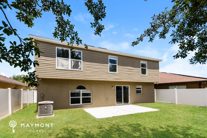 Building Photo - Orlando Home With A Lake View
