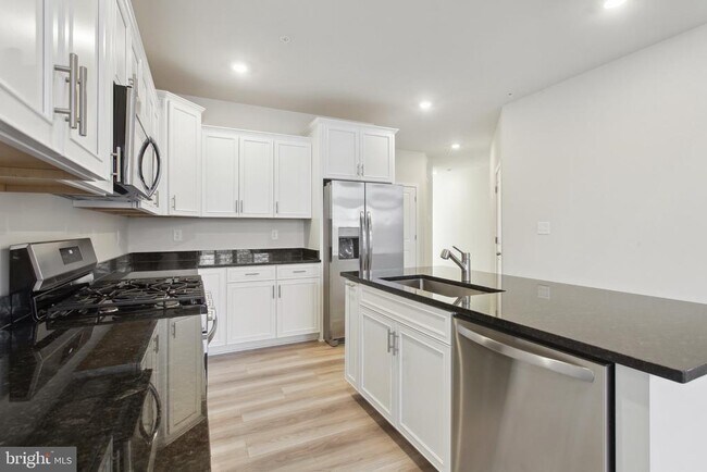 Foto del edificio - 540 Waters Landing Dr
