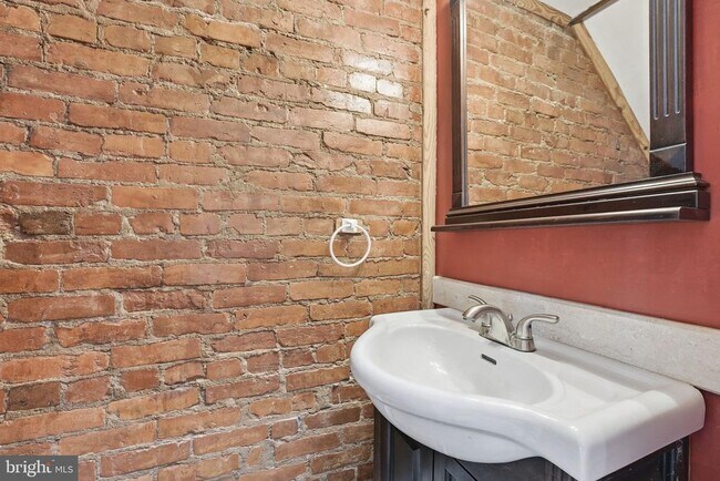 Foto del edificio - 1116 Monroe St NW