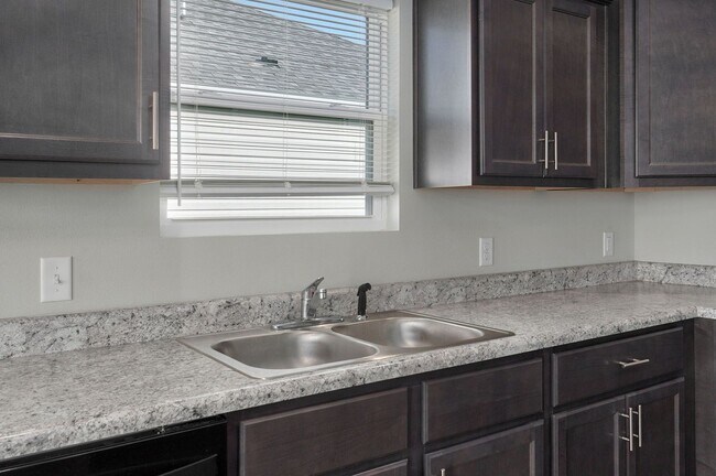 Foto del edificio - Modern 3 Bed / 2 Bath Home