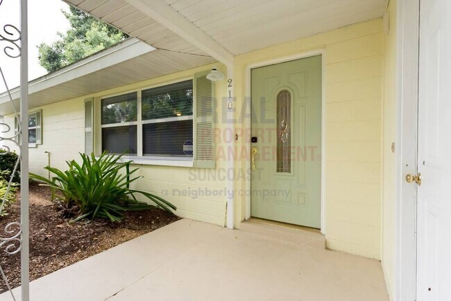 Building Photo - Adorable 3 Bed 2 Bath just minutes from th...